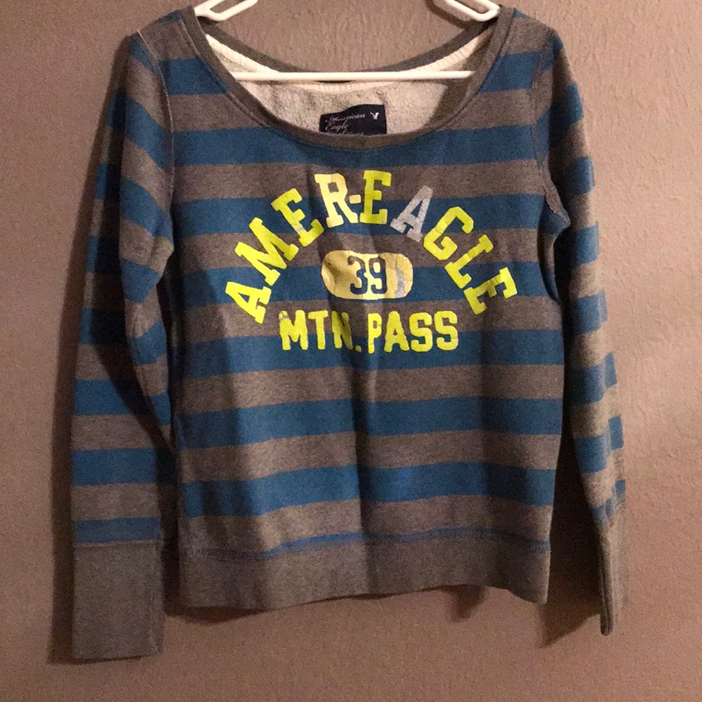 American Eagle sweatshirt